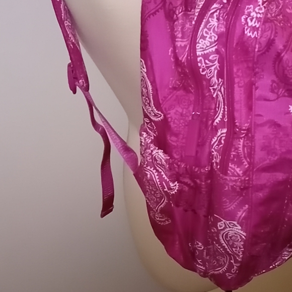 ‼️FREE‼️Vera Bradley Pink Stamped Paisley Backpack - Picture 3 of 10